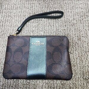Coach Wristlet Wallet Brown Corner Zip Size Small
